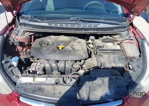 2014 Hyundai Elantra Se z USA, uszkodzony, nr VIN 5NPDH4AE5EH517638